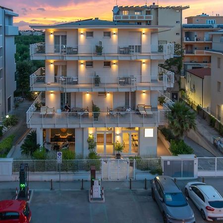 Hotel Riva E Mare Rimini Exterior foto