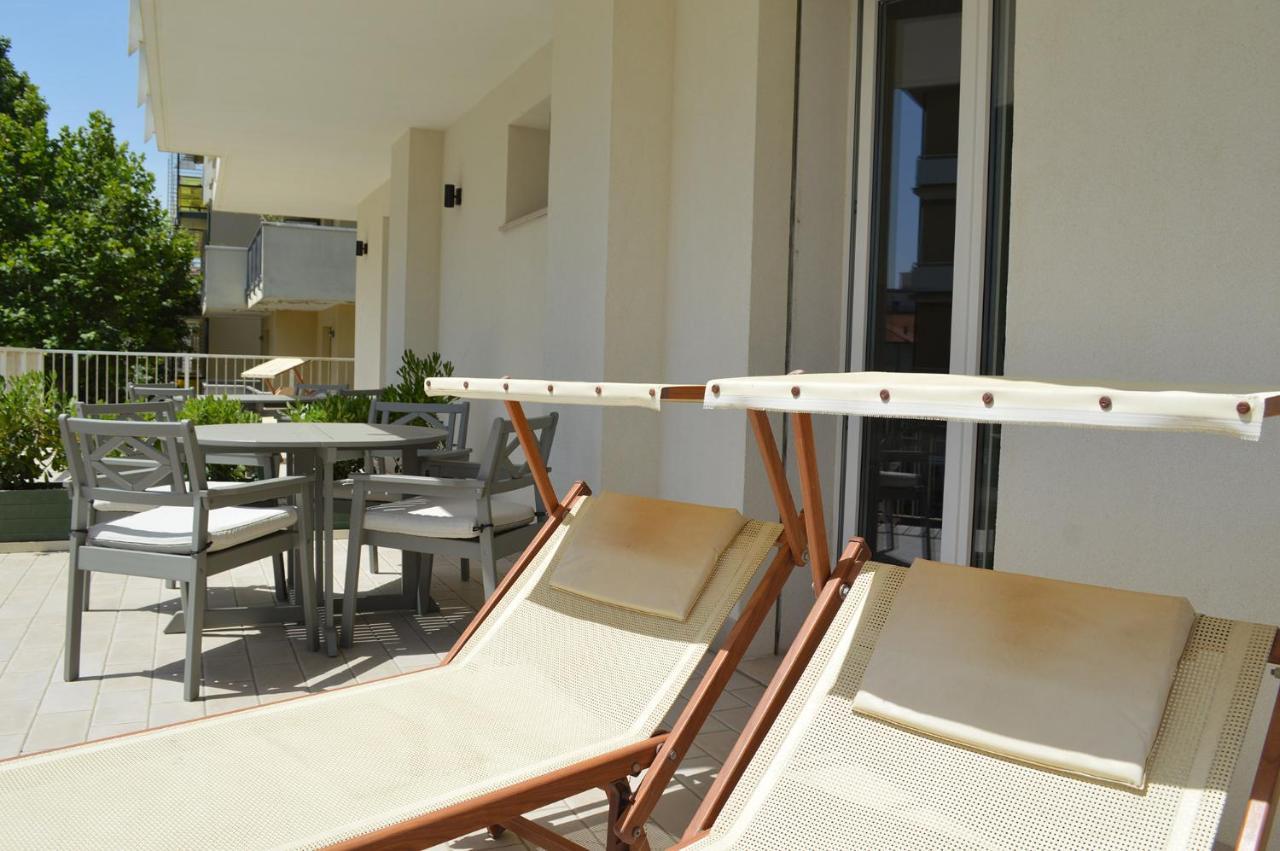 Hotel Riva E Mare Rimini Exterior foto